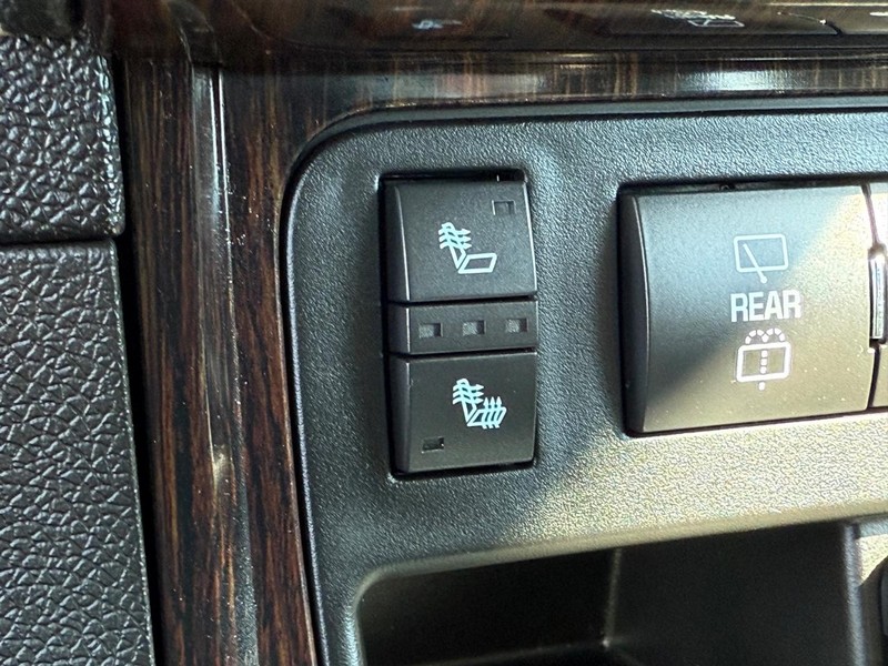 Chevrolet Traverse Vehicle Image 16