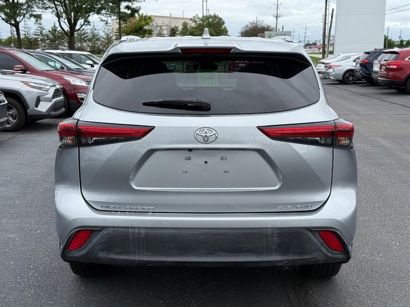 Toyota Highlander Vehicle Image 04