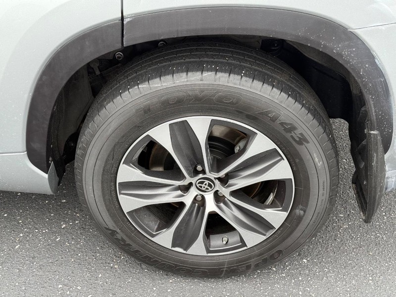 Toyota Highlander Vehicle Image 06