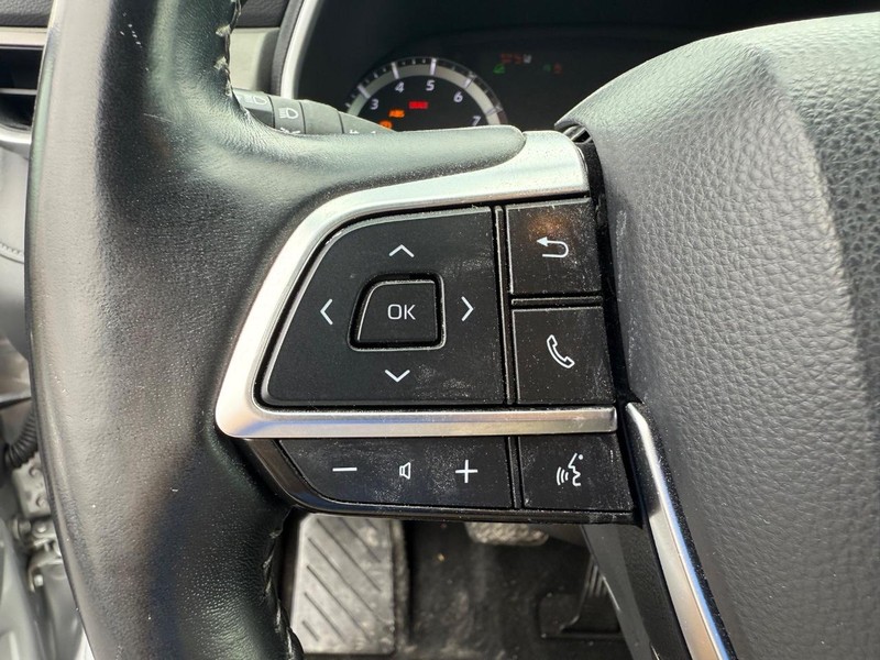 Toyota Highlander Vehicle Image 15