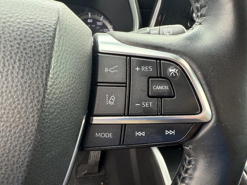 Toyota Highlander Vehicle Image 16