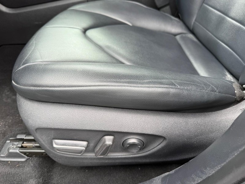 Toyota Highlander Vehicle Image 28