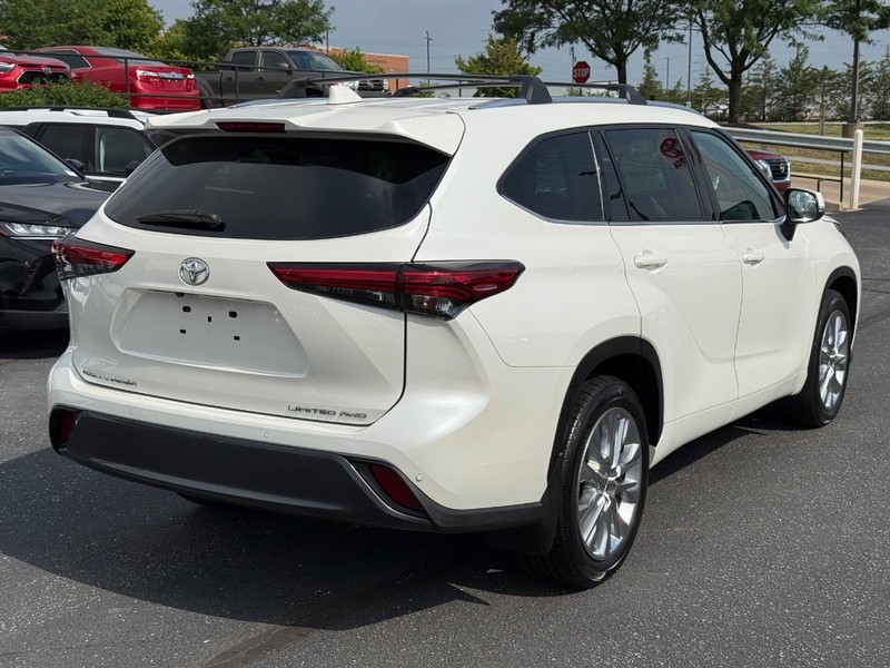 Toyota Highlander Vehicle Image 03