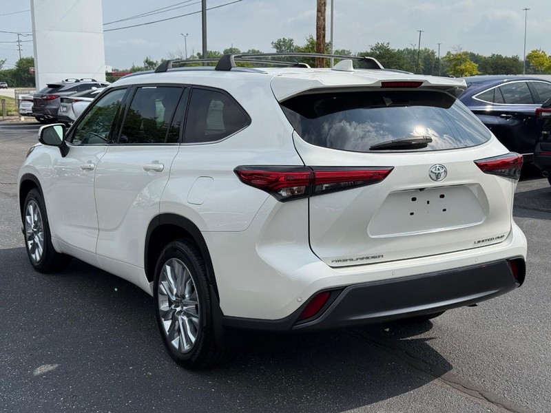 Toyota Highlander Vehicle Image 05