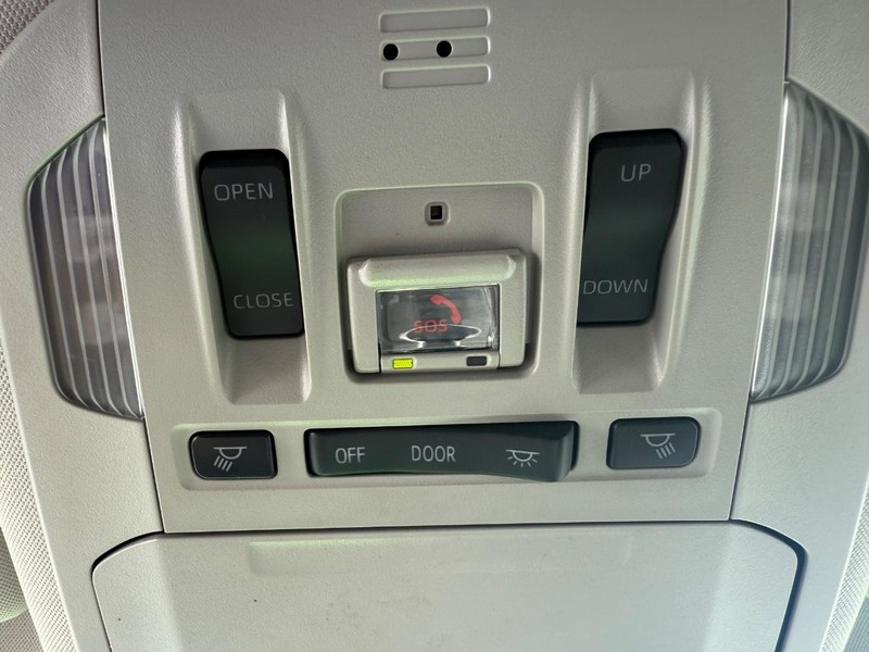 Toyota Highlander Vehicle Image 24