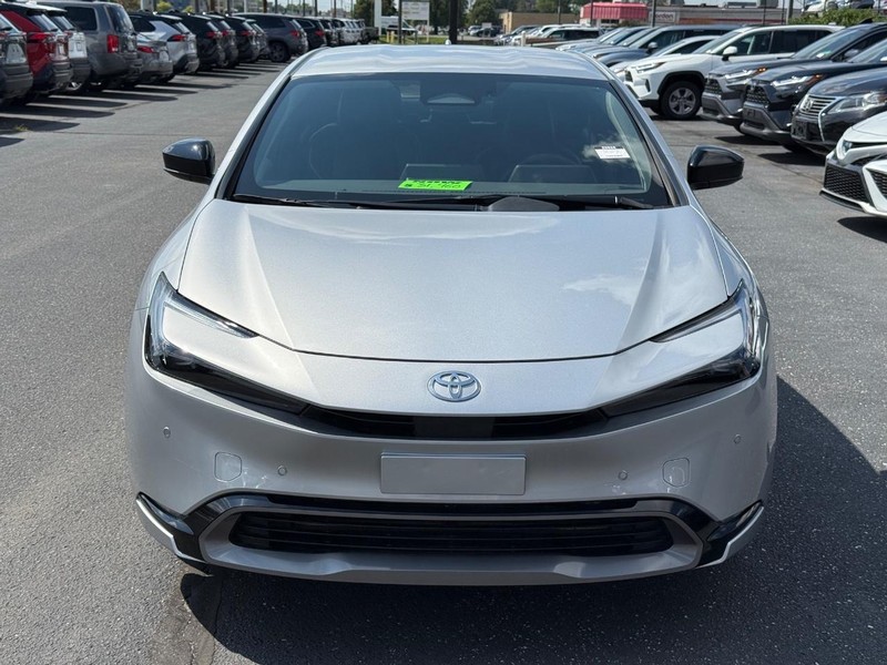 Toyota Prius Vehicle Image 09