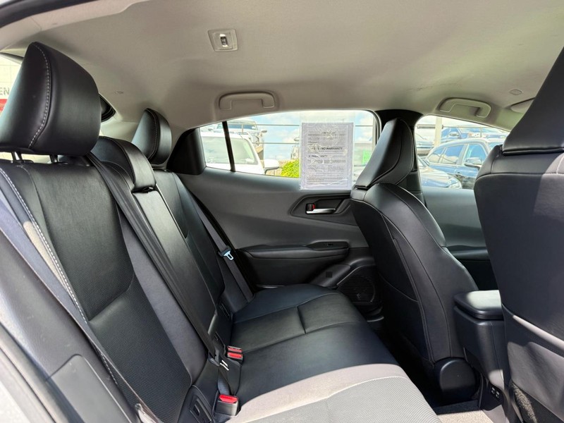 Toyota Prius Vehicle Image 10