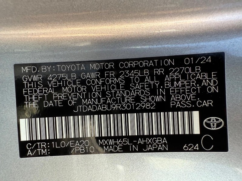 Toyota Prius Vehicle Image 25