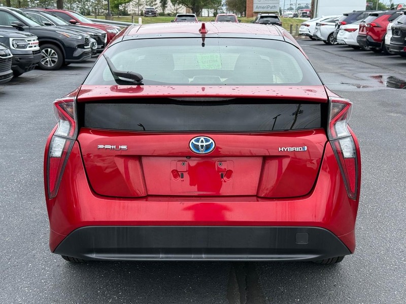 Toyota Prius Vehicle Image 04