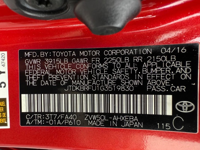 Toyota Prius Vehicle Image 23
