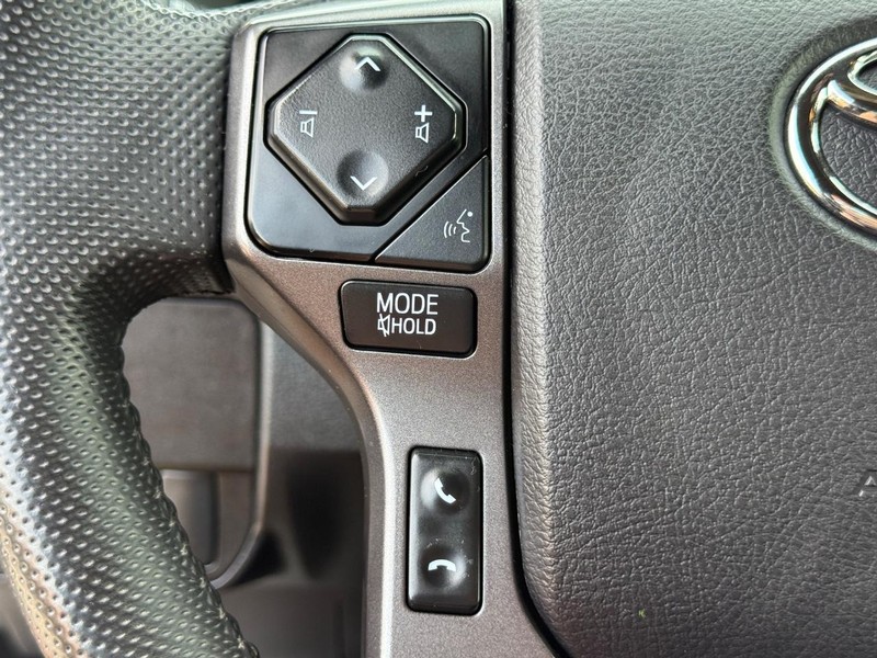 Toyota Tacoma 4WD Vehicle Image 13