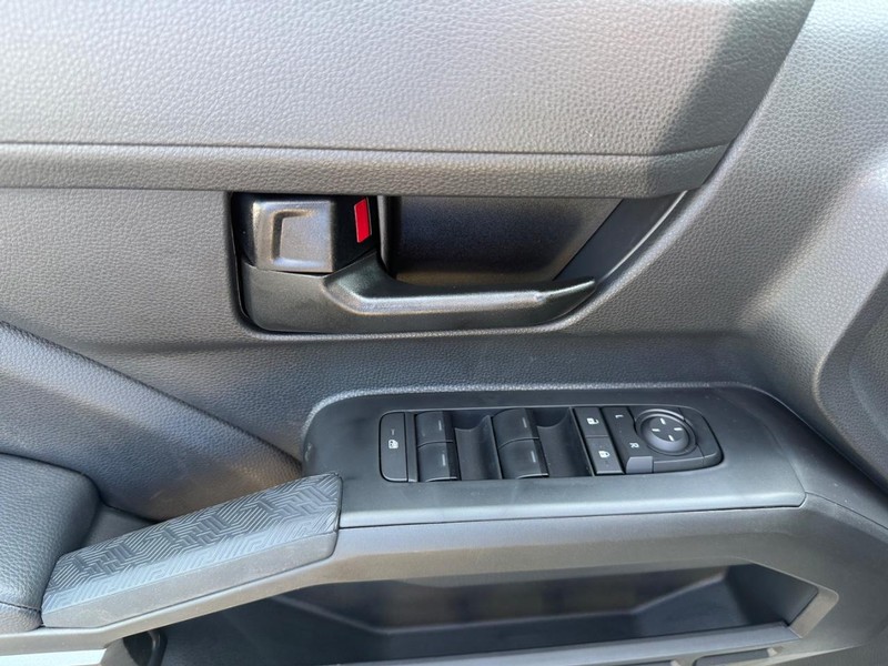 Toyota Tacoma 4WD Vehicle Image 18