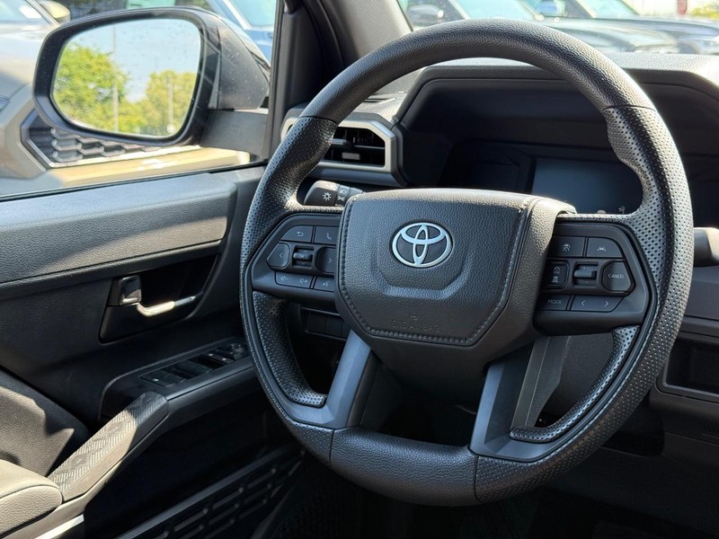 Toyota Tacoma 4WD Vehicle Image 06