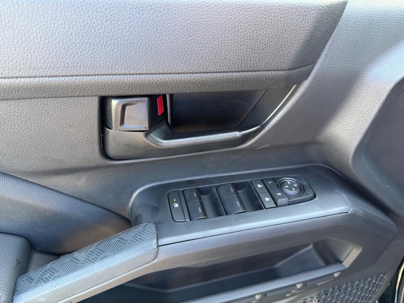 Toyota Tacoma 4WD Vehicle Image 18