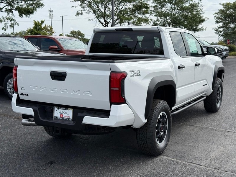 Toyota Tacoma 4WD Vehicle Image 03