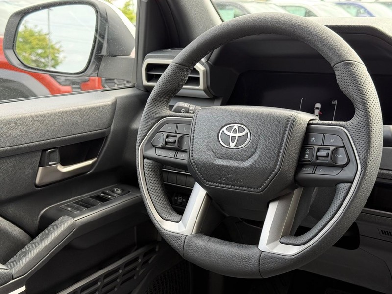 Toyota Tacoma 4WD Vehicle Image 06