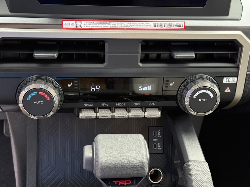 Toyota Tacoma 4WD Vehicle Image 13