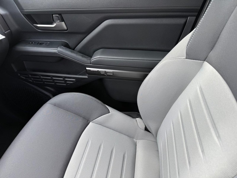 Toyota Tacoma 4WD Vehicle Image 15