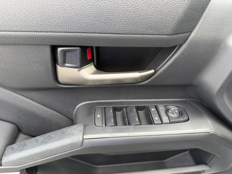 Toyota Tacoma 4WD Vehicle Image 18