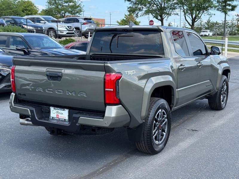 Toyota Tacoma 4WD Vehicle Image 03
