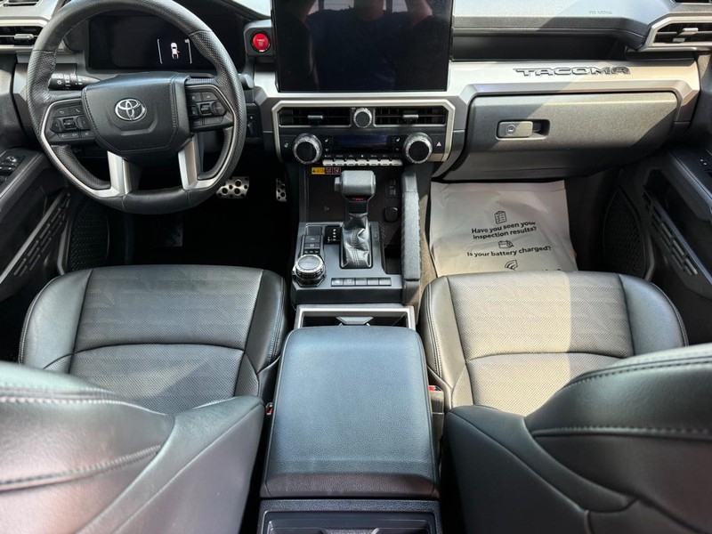 Toyota Tacoma 4WD Vehicle Image 12