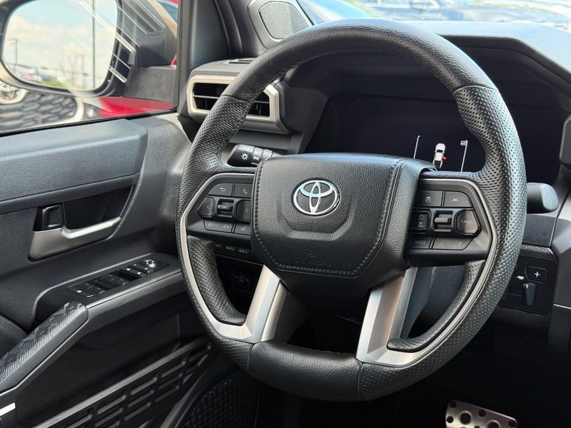 Toyota Tacoma 4WD Vehicle Image 13