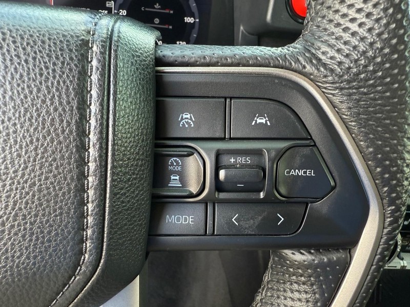 Toyota Tacoma 4WD Vehicle Image 15