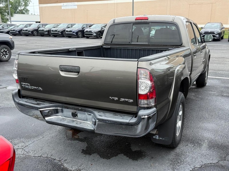 Toyota Tacoma Vehicle Image 04