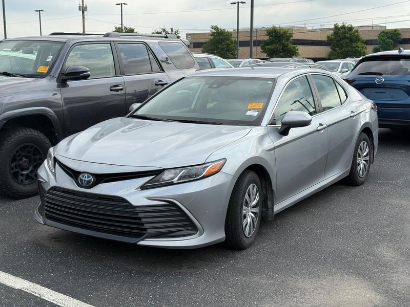 Toyota Camry Hybrid Vehicle Image 02