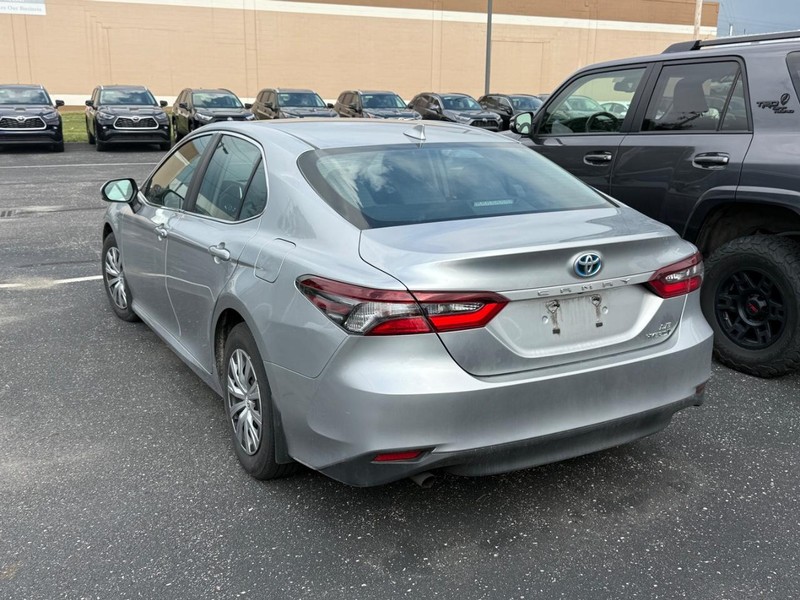 Toyota Camry Hybrid Vehicle Image 03