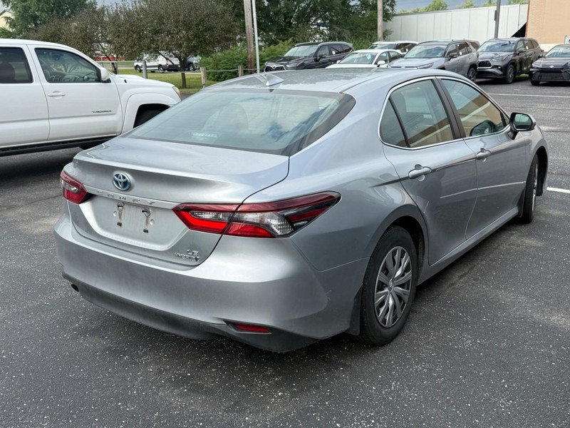 Toyota Camry Hybrid Vehicle Image 04