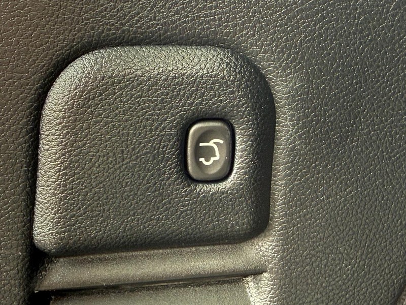Jeep Grand Cherokee Vehicle Image 08
