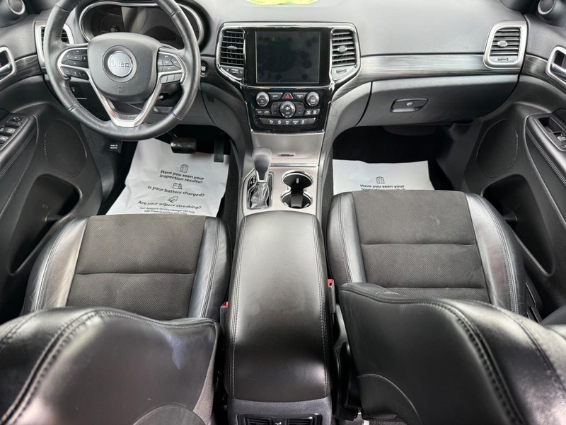 Jeep Grand Cherokee Vehicle Image 13