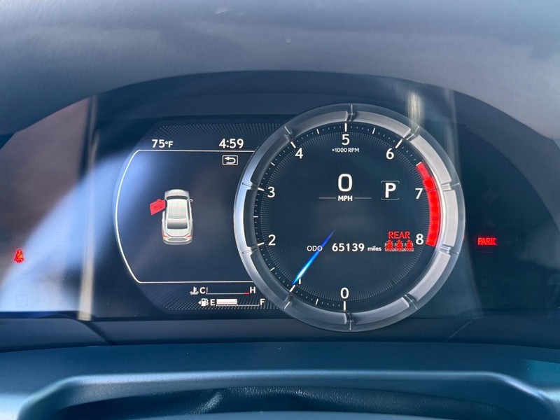 Lexus ES Vehicle Image 25