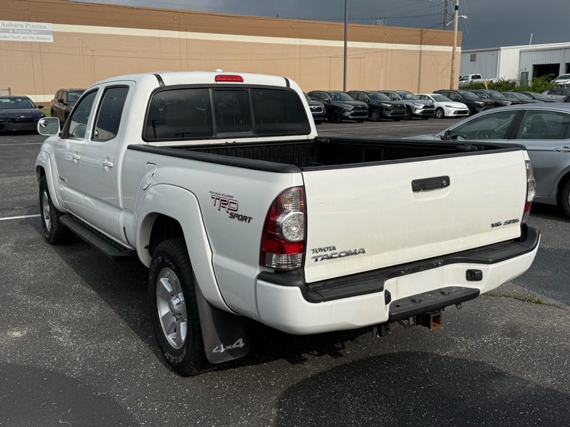 Toyota Tacoma Vehicle Image 03