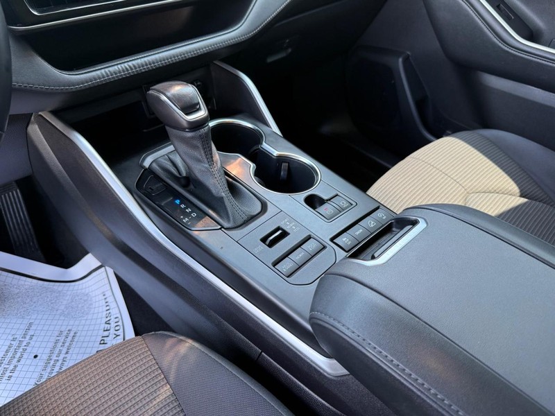 Toyota Highlander Vehicle Image 20