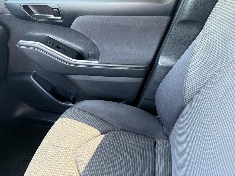 Toyota Highlander Vehicle Image 21