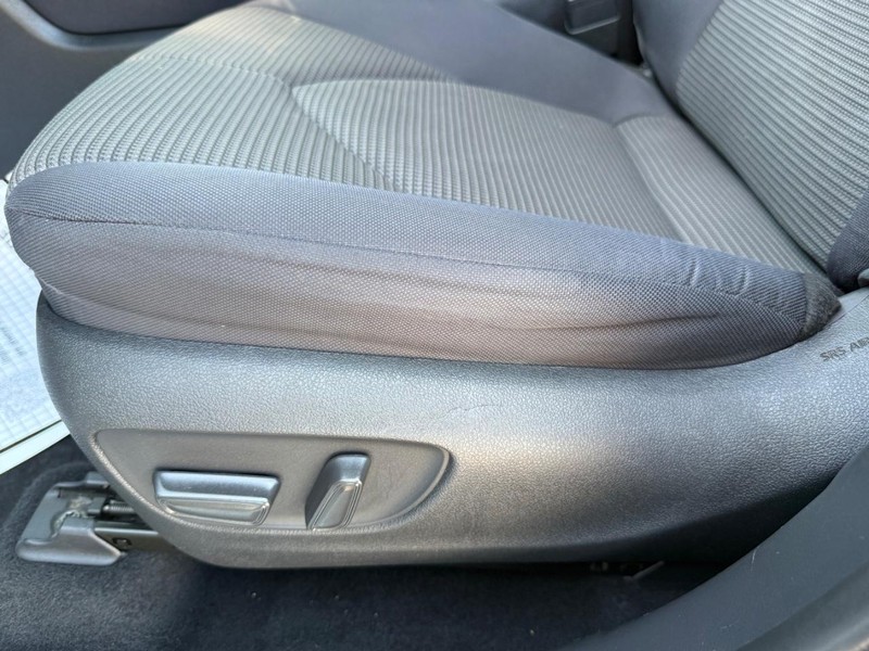 Toyota Highlander Vehicle Image 25