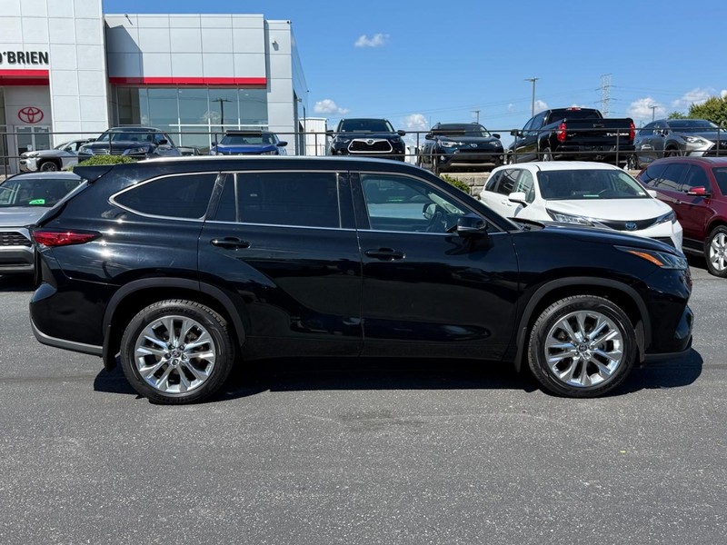 Toyota Highlander Vehicle Image 02