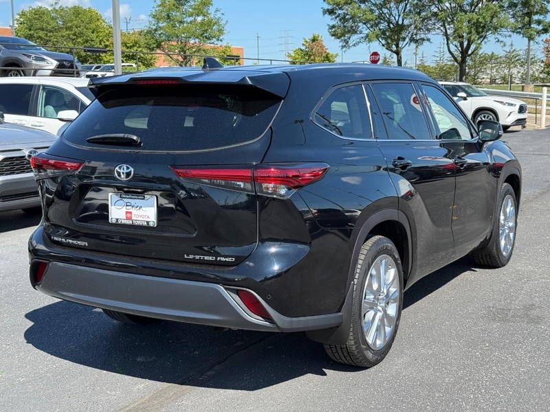 Toyota Highlander Vehicle Image 03