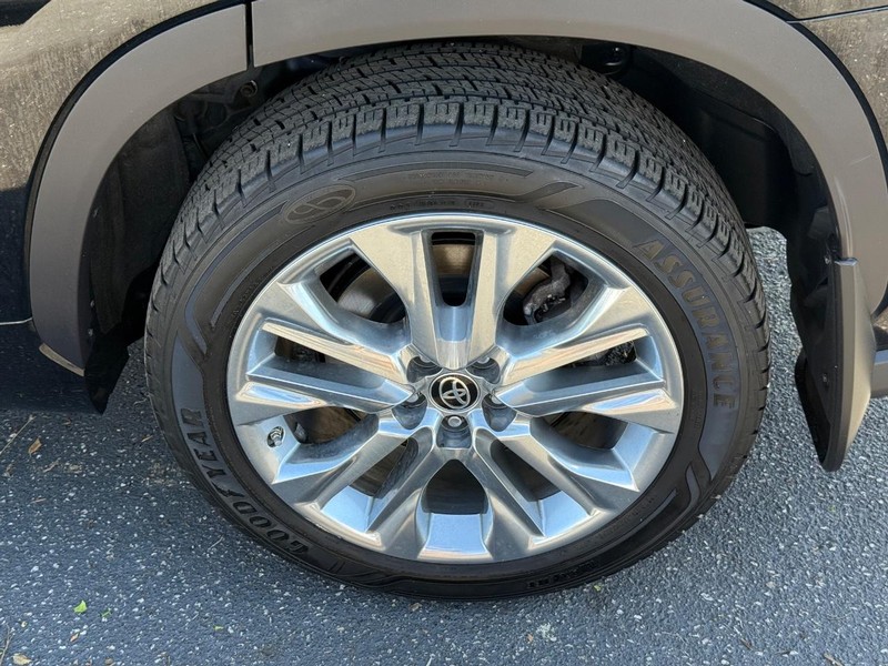 Toyota Highlander Vehicle Image 06