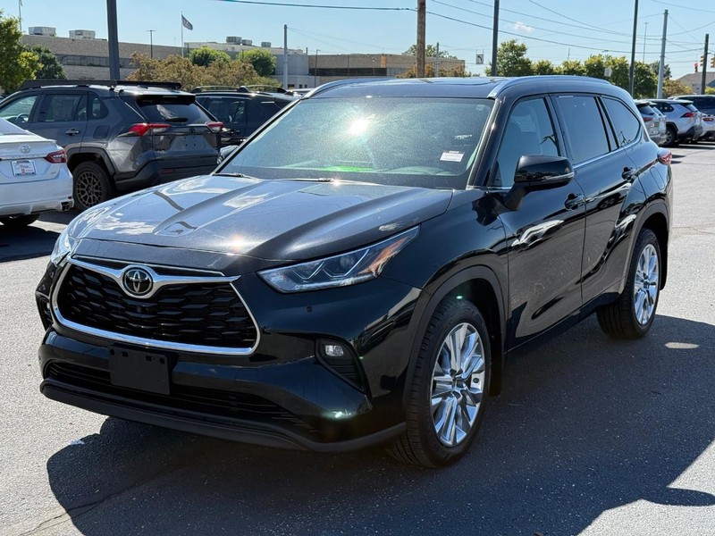 Toyota Highlander Vehicle Image 09
