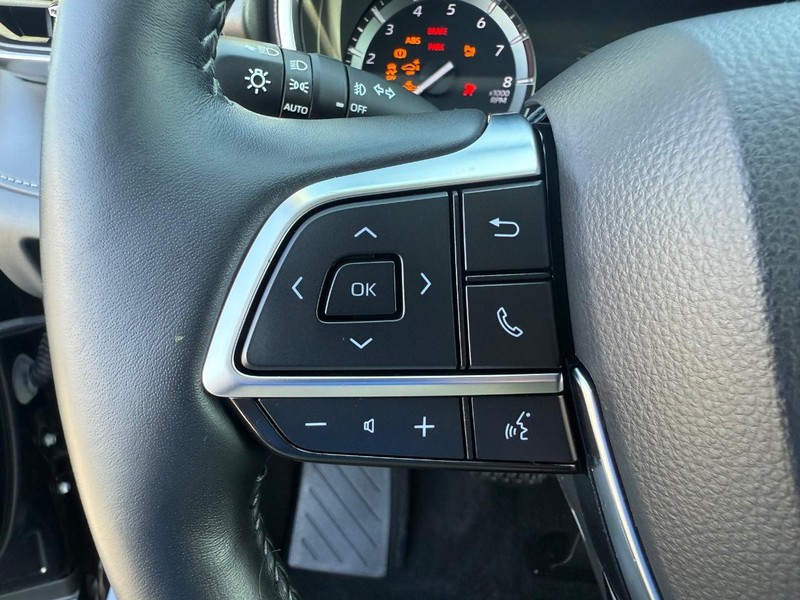 Toyota Highlander Vehicle Image 16