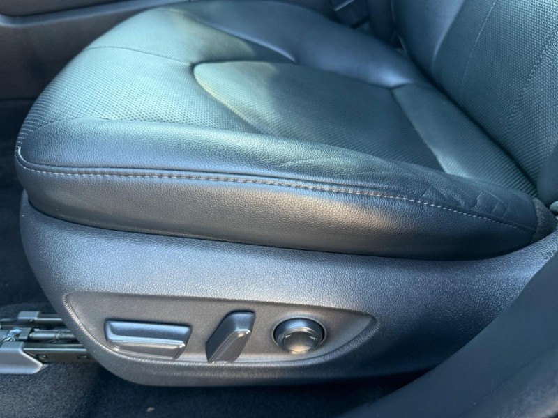 Toyota Highlander Vehicle Image 28