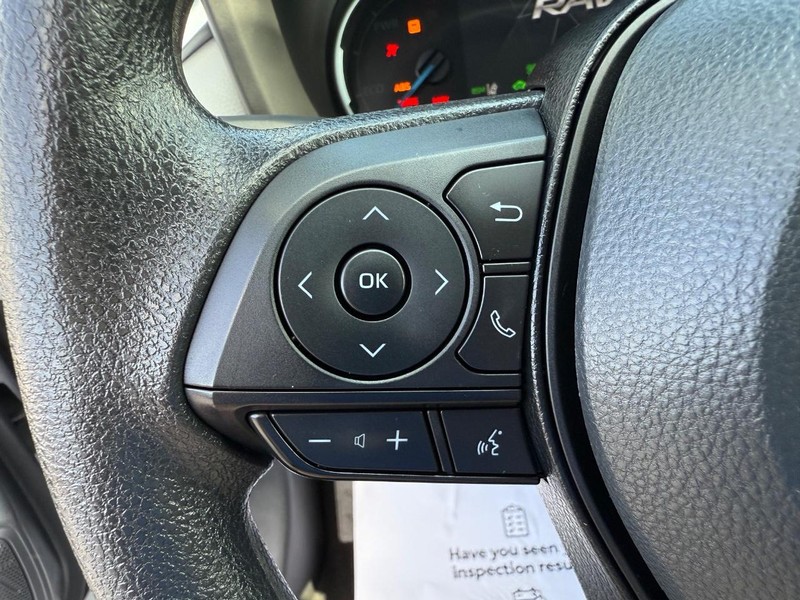 Toyota RAV4 Hybrid Vehicle Image 13