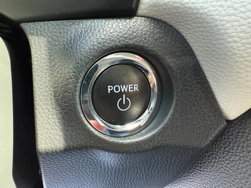 Toyota RAV4 Hybrid Vehicle Image 15