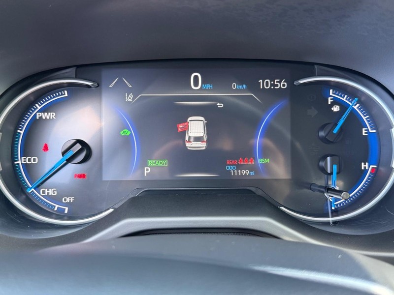 Toyota RAV4 Hybrid Vehicle Image 21