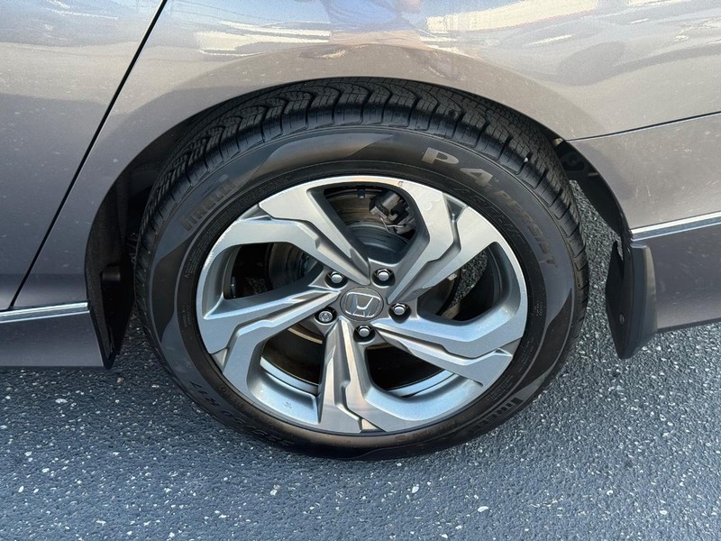 Honda Accord Sedan Vehicle Image 06