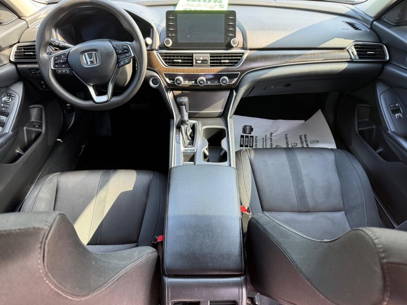 Honda Accord Sedan Vehicle Image 12