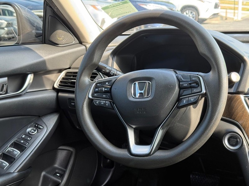 Honda Accord Sedan Vehicle Image 13